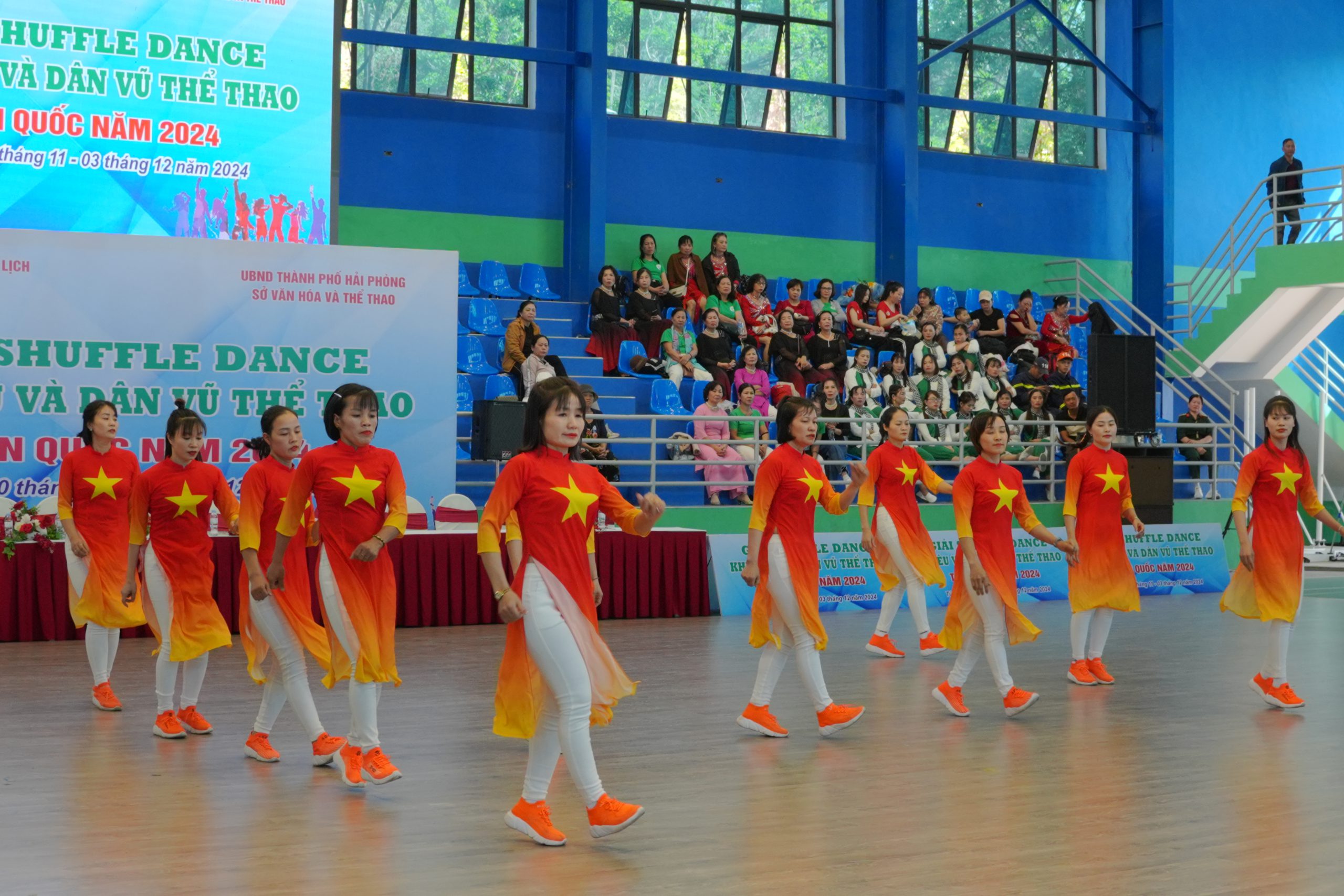 Múa dân vũ: Ai cũng có thể múa, ai cũng có thể nhảy